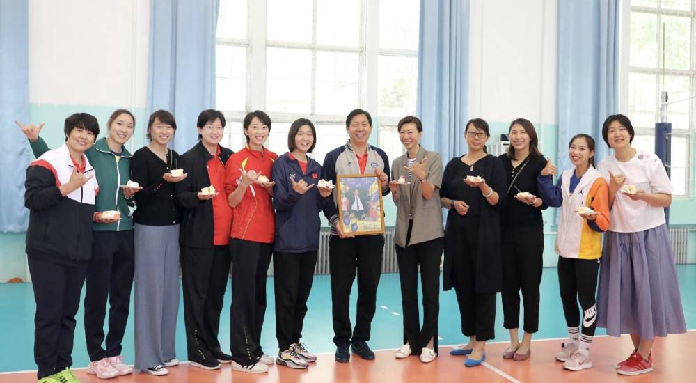 蜀山群仙入世降魔三界归元御剑屠龙束焕表示，这部电影算是为主演岳云鹏量身打造
